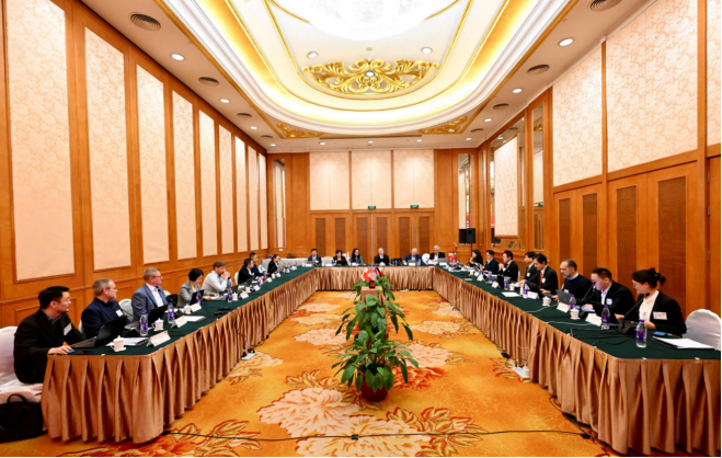 会议现场.png 会议现场.png